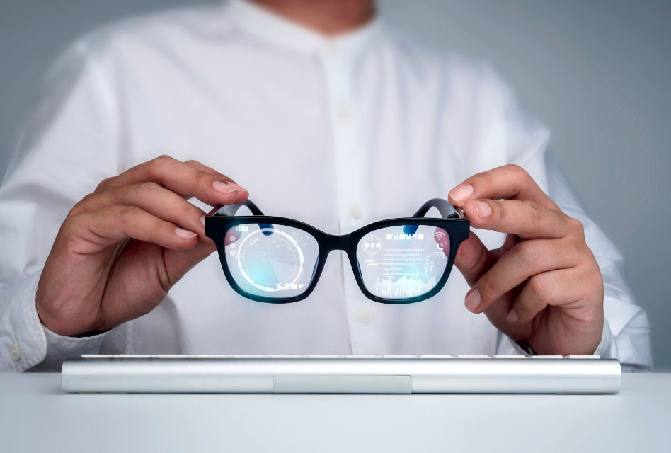 创始人专访 | 镭昱庄永漳:2027年AR眼镜将迎来临界点,轻智能信息提示类会率先起量